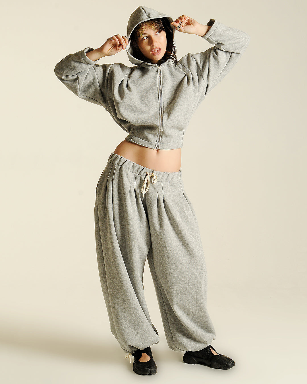 Box pleat cinch hoodie