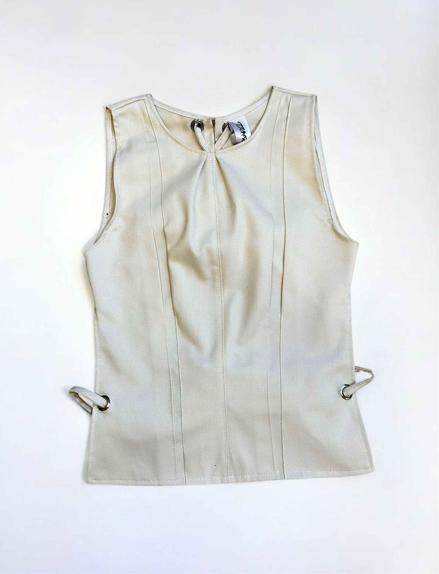 Box pleat vest