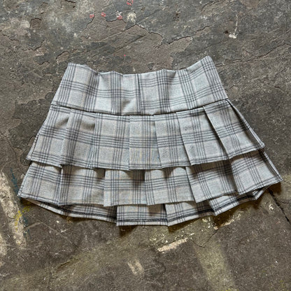 Pleated check skirt