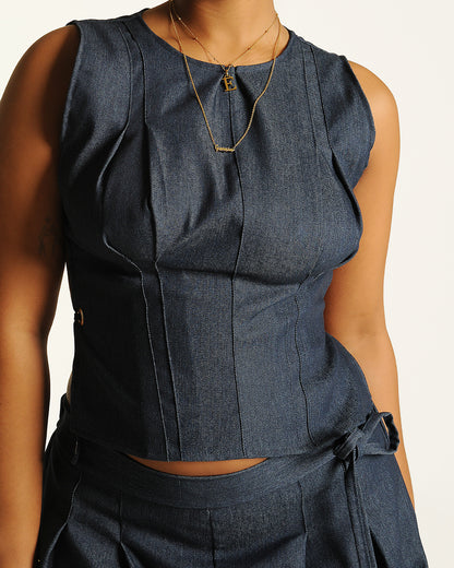 Box pleat vest