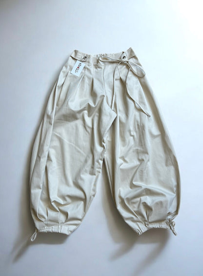 Box pleat baggies- sage, black, cream