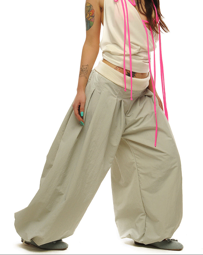 Ribbed box pleat baggies